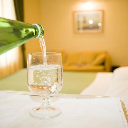 Hotel Italia フィウッジ エクステリア 写真